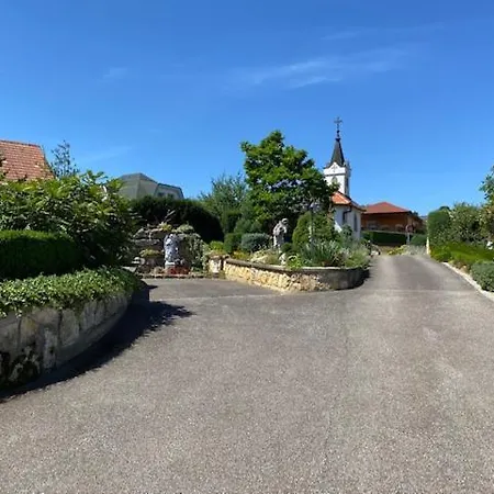 Apartma Jozica In Toncek * Sveti Jurij ob Scavnici